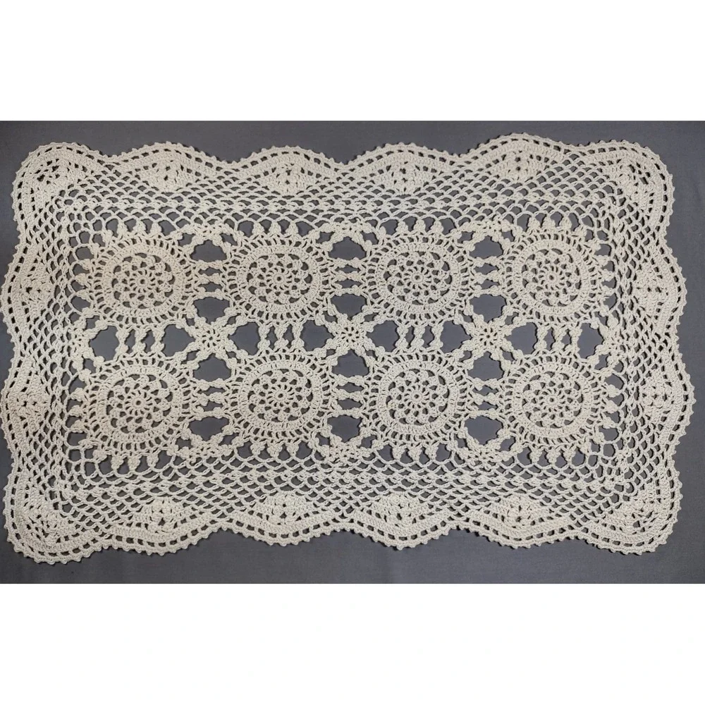 Vtg handmade crochet cotton doilie, beige, 13